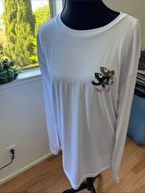 Source Unknown White Long Sleeve Tee with Fishing Graphic